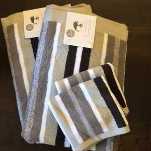 Striped Towel Set